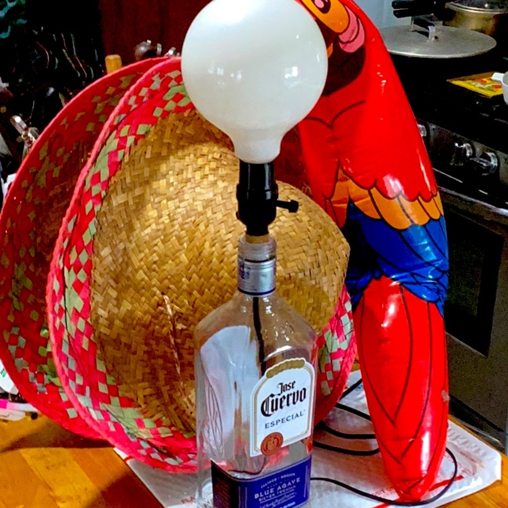 TEQUILA LOVERS LAMP❤️